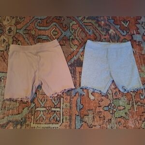 2 pairs Old Navy 5T lettuce hem ribbed shorts